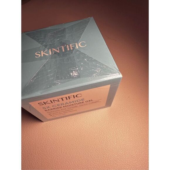 Skintific 5X Ceramides Barrier Moisture Gel 30g - Picture 3 of 6